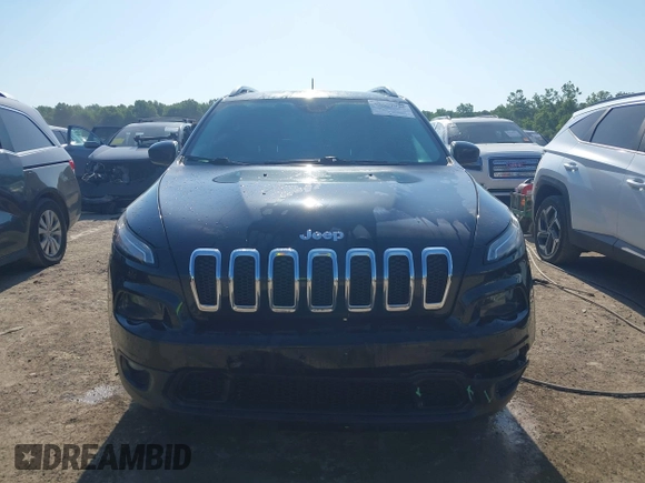 2016 Jeep Cherokee Latitude with VIN 1C4PJMCS2GW371653, listed as a IAAI auction lot 42557746 with 66,282 mi miles and . Bid and sale history available at DreamBid. Image 13.