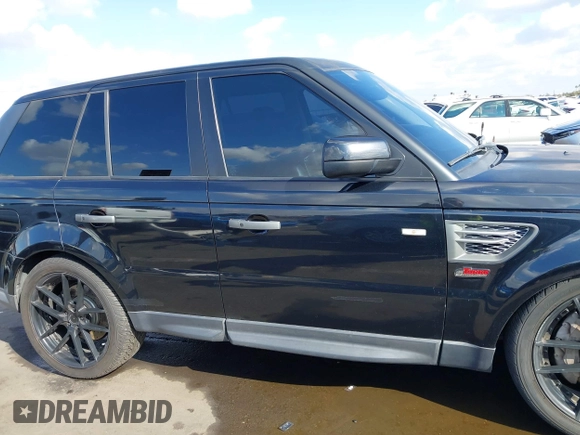 2011 Land Rover Range Rover Sport SC z VIN SALSH2E43BA708919, wystawiony jako IAAI lot #41457190 z przebiegiem Nie podano mil oraz . Historia ofert i sprzedaży dostępna na DreamBid. Obrazek 13.