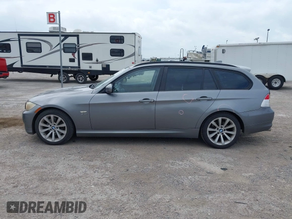 2011 BMW 3 Series 328i xDrive with VIN WBAUU3C55BA542381, listed as a IAAI auction lot 42434842 with 173,946 mi miles and . Bid and sale history available at DreamBid. Image 14.
