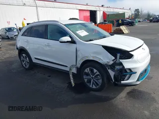 2020 Kia Niro EX with VIN KNDCC3LG9L5055729, listed as a IAAI auction lot 41722281 with 45,632 mi miles and . Bid and sale history available at DreamBid. Image 1.