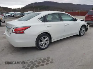 2014 Nissan Altima 2.5 S with VIN 1N4AL3AP0EN334215, listed as a IAAI auction lot 41848883 with 175,890 mi miles. Bid and sale history available at carsss.com. Image 4.