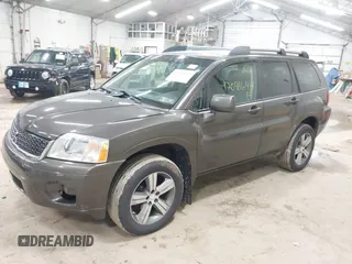 2010 Mitsubishi Endeavor SE z VIN 4A4JN3AS4AE011216, wystawiony jako IAAI lot #42048644 z przebiegiem 176 664 mil mil oraz . Historia ofert i sprzedaży dostępna na DreamBid. Obrazek 2.