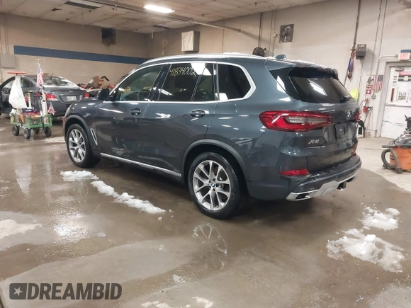 2019 BMW X5 xDrive40i with VIN 5UXCR6C54KLL36067, listed as a IAAI auction lot 41834002 with 54,200 mi miles. Bid and sale history available at carsss.com. Image 3.