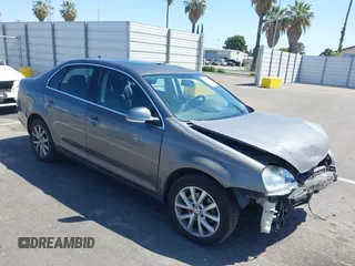 2010 Volkswagen Jetta Limited Edition with VIN 3VWRZ7AJ8AM107256, listed as a IAAI auction lot 42361571 with 110,548 mi miles and . Bid and sale history available at DreamBid. Image 1.