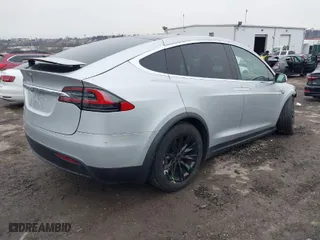 2016 Tesla Model X 70D with VIN 5YJXCAE25GF019550, listed as a IAAI auction lot 41555096 with 47,500 mi miles. Bid and sale history available at carsss.com. Image 4.