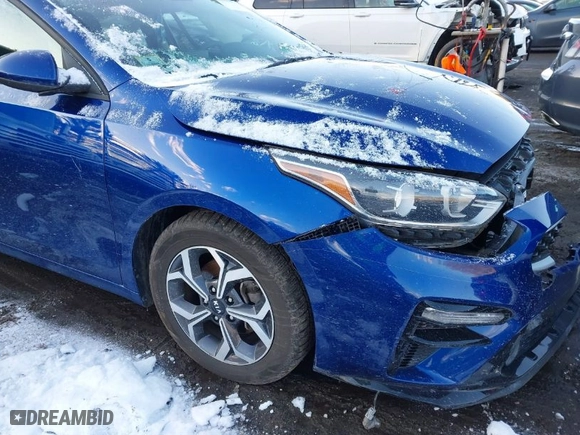 2020 Kia Forte LXS with VIN 3KPF24AD4LE174288, listed as a IAAI auction lot 41563037 with NaN miles. Bid and sale history available at carsss.com. Image 18.