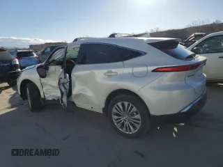 2022 Toyota Venza LE with VIN JTEAAAAH8NJ096324, listed as a Copart auction lot 48895024 with 18,130 mi miles. Bid and sale history available at carsss.com. Image 2.