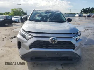 2023 Toyota RAV4 LE z VIN 2T3H1RFV1PC221587, wystawiony jako Copart lot #54106715 z przebiegiem 24 938 mil mil oraz Szkoda całkowita • Salvage title. Historia ofert i sprzedaży dostępna na DreamBid. Obrazek 5.