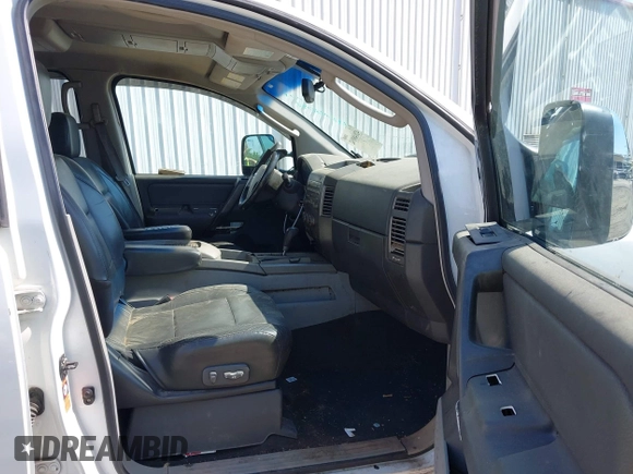 2004 Nissan Titan LE with VIN 1N6AA07AX4N534127, listed as a IAAI auction lot 42048092 with Not Provided miles. Bid and sale history available at carsss.com. Image 5.