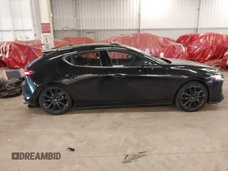 2021 Mazda 3 Premium Plus с VIN JM1BPBNY0M1348282, выставлен на аукционе IAAI как лот 42141569 с пробегом 29 848 миль миль и . История ставок и продаж доступна на DreamBid. Изображение 14.