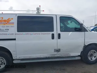 2019 GMC Savana Cargo with VIN 1GTW7AFG4K1269843, listed as a IAAI auction lot 41848438 with 70,419 mi miles. Bid and sale history available at carsss.com. Image 13.