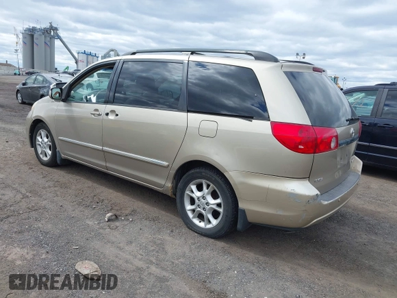 2006 Toyota Sienna XLE with VIN 5TDZA22C76S393704, listed as a IAAI auction lot 42062448 with 170,735 mi miles. Bid and sale history available at carsss.com. Image 3.