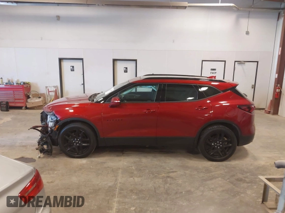 2021 Chevrolet Blazer LT z VIN 3GNKBJRS2MS520283, wystawiony jako IAAI lot #42059583 z przebiegiem 81 284 mil mil oraz . Historia ofert i sprzedaży dostępna na DreamBid. Obrazek 14.