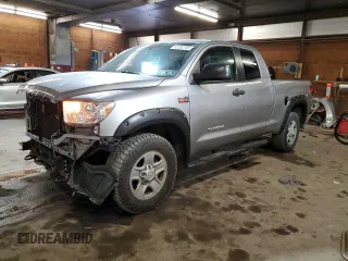 2013 Toyota Tundra z VIN 5TFUY5F13DX299066, wystawiony jako Copart lot #53352745 z przebiegiem 120 869 mil mil oraz Szkoda całkowita • Salvage title. Historia ofert i sprzedaży dostępna na DreamBid. Obrazek 1.
