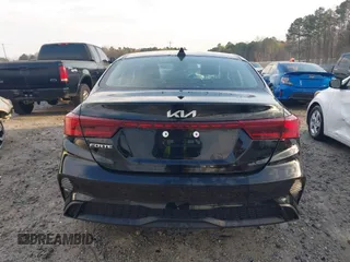 2024 Kia Forte LXS z VIN 3KPF24AD7RE799390, wystawiony jako IAAI lot #41856786 z przebiegiem 24 804 mil mil oraz . Historia ofert i sprzedaży dostępna na DreamBid. Obrazek 16.