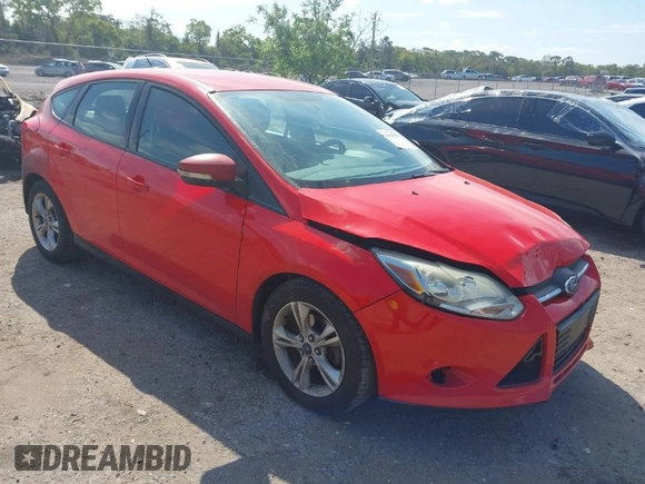 2013 Ford Focus SE with VIN 1FADP3K22DL338846, listed as a IAAI auction lot 41910575 with 200,875 mi miles. Bid and sale history available at carsss.com. Image 1.