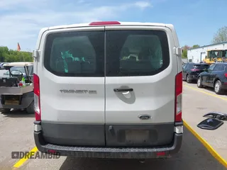2023 Ford Transit Passenger XL с VIN 1FBAX2Y82PKA55722, выставлен на аукционе IAAI как лот 42240587 с пробегом 42 172 миль миль и . История ставок и продаж доступна на DreamBid. Изображение 17.