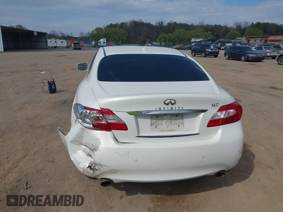2013 Infiniti M37 with VIN JN1BY1AP3DM513084, listed as a IAAI auction lot 41903753 with 139,864 mi miles. Bid and sale history available at carsss.com. Image 16.