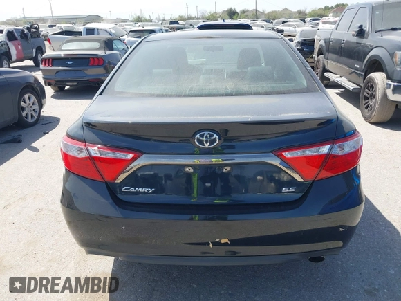 2017 Toyota Camry XLE z VIN 4T1BF1FK2HU396003, wystawiony jako IAAI lot #41792825 z przebiegiem 102 921 mil mil oraz . Historia ofert i sprzedaży dostępna na DreamBid. Obrazek 16.