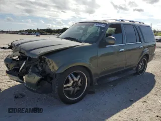 2001 Lincoln Navigator with VIN 5LMEU27RX1LJ23811, listed as a Copart auction lot 84234914 with 217,377 mi miles and Salvage title. Bid and sale history available at DreamBid. Image 1.