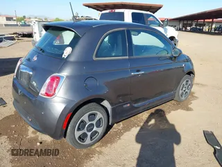 2016 FIAT 500e z VIN 3C3CFFGE5GT211065, wystawiony jako IAAI lot #42001992 z przebiegiem 29 848 mil mil oraz . Historia ofert i sprzedaży dostępna na DreamBid. Obrazek 4.
