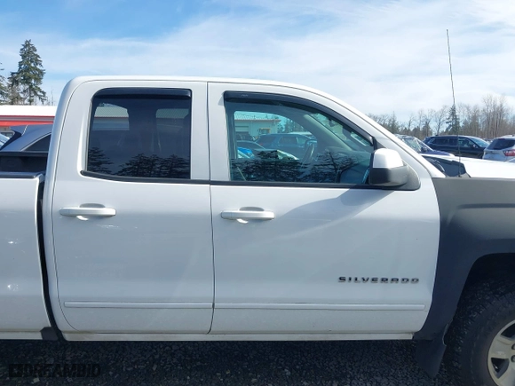 2018 Chevrolet Silverado 1500 LT with VIN 1GCVKREC6JZ266420, listed as a IAAI auction lot 41660687 with 86,656 mi miles. Bid and sale history available at carsss.com. Image 13.