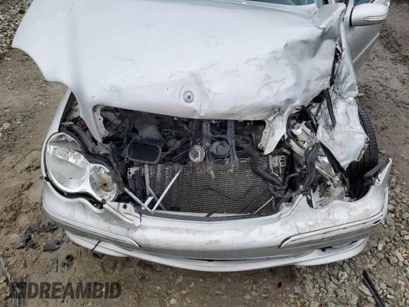 2007 Mercedes-Benz C 230 Sport z VIN WDBRF52H27E023149, wystawiony jako Copart lot #42544025 z przebiegiem 143 576 mil mil oraz Nie do naprawy • Non repairable. Historia ofert i sprzedaży dostępna na DreamBid. Obrazek 11.