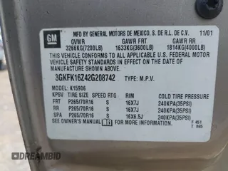 2002 GMC Yukon XL SLT z VIN 3GKFK16Z42G208742, wystawiony jako IAAI lot #41956838 z przebiegiem 261 835 mil mil oraz . Historia ofert i sprzedaży dostępna na DreamBid. Obrazek 9.