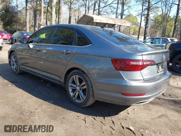 2021 Volkswagen Jetta S z VIN 3VWC57BU7MM018163, wystawiony jako IAAI lot #41661128 z przebiegiem 49 679 mil mil oraz . Historia ofert i sprzedaży dostępna na DreamBid. Obrazek 3.