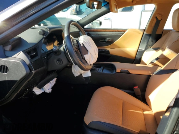 2024 Lexus ES 300h with VIN 58ADA1C15RU037046, listed as a Copart auction lot 79199074 with 18,135 mi miles and Salvage title. Bid and sale history available at DreamBid. Image 7.