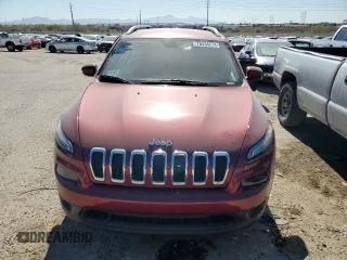 2016 Jeep Cherokee Latitude z VIN 1C4PJLCB7GW363719, wystawiony jako Copart lot #83479434 z przebiegiem 114 830 mil mil oraz Szkoda całkowita • Salvage title. Historia ofert i sprzedaży dostępna na DreamBid. Obrazek 5.