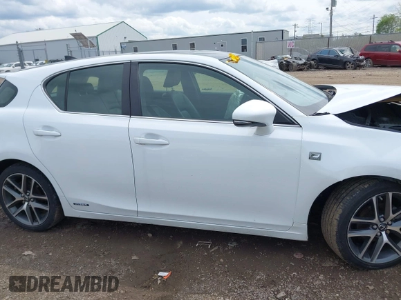 2014 Lexus CT 200h z VIN JTHKD5BH4E2198864, wystawiony jako IAAI lot #42083972 z przebiegiem 148 555 mil mil oraz . Historia ofert i sprzedaży dostępna na DreamBid. Obrazek 13.