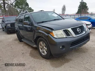 2012 Nissan Pathfinder LE z VIN 5N1AR1NN7CC631038, wystawiony jako IAAI lot #41586933 z przebiegiem 132 858 mil mil oraz . Historia ofert i sprzedaży dostępna na DreamBid. Obrazek 1.