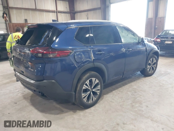 2021 Nissan Rogue SV z VIN 5N1AT3BB6MC757321, wystawiony jako IAAI lot #42035826 z przebiegiem 45 443 mil mil oraz . Historia ofert i sprzedaży dostępna na DreamBid. Obrazek 4.