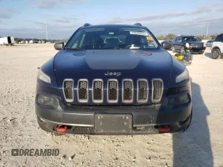 2016 Jeep Cherokee Trailhawk with VIN 1C4PJMBS0GW142339, listed as a Copart auction lot 43846075 with 186,354 mi miles and Clean title. Bid and sale history available at DreamBid. Image 5.