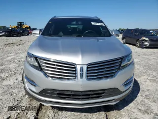 2017 Lincoln MKC Select z VIN 5LMCJ2C92HUL31143, wystawiony jako Copart lot #55206365 z przebiegiem 71 266 mil mil oraz Szkoda całkowita • Salvage title. Historia ofert i sprzedaży dostępna na DreamBid. Obrazek 5.