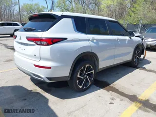 2024 Mitsubishi Outlander SE with VIN JA4J4VA88RZ085652, listed as a IAAI auction lot 41906179 with 6,532 mi miles. Bid and sale history available at carsss.com. Image 4.