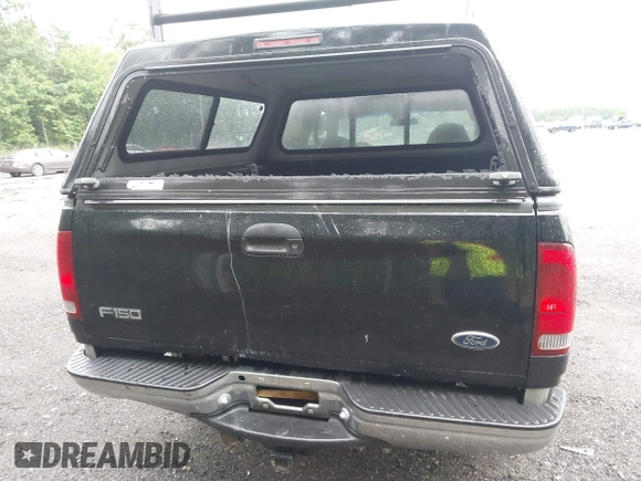 2000 Ford F-150 XL z VIN 1FTRX17L2YNB60131, wystawiony jako IAAI lot #42295537 z przebiegiem 216 638 mil mil oraz . Historia ofert i sprzedaży dostępna na DreamBid. Obrazek 16.