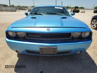 2010 Dodge Challenger R/T Classic z VIN 2B3CJ5DT3AH130736, wystawiony jako Copart lot #53947775 z przebiegiem 113 884 mil mil oraz Szkoda całkowita • Salvage title. Historia ofert i sprzedaży dostępna na DreamBid. Obrazek 5.