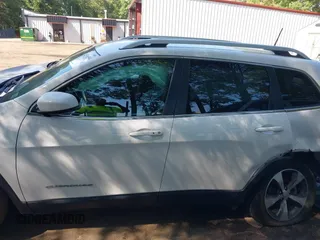 2020 Jeep Cherokee Limited with VIN 1C4PJLDBXLD652811, listed as a IAAI auction lot 42536594 with 93,785 mi miles and . Bid and sale history available at DreamBid. Image 14.