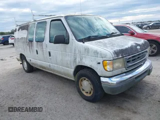 2000 Ford Econoline Cargo with VIN 1FTRE14W4YHB10303, listed as a IAAI auction lot 41317501 with 195,526 mi miles. Bid and sale history available at carsss.com. Image 1.