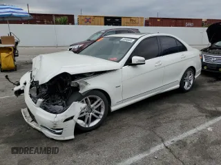 2012 Mercedes-Benz C 250 Sport z VIN WDDGF4HB1CR195946, wystawiony jako Copart lot #50646665 z przebiegiem 149 437 mil mil oraz Szkoda całkowita • Salvage title. Historia ofert i sprzedaży dostępna na DreamBid. Obrazek 1.