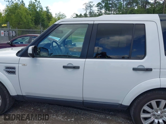 2013 Land Rover LR4 HSE with VIN SALAG2D46DA688409, listed as a IAAI auction lot 42220645 with 156,502 mi miles and . Bid and sale history available at DreamBid. Image 14.