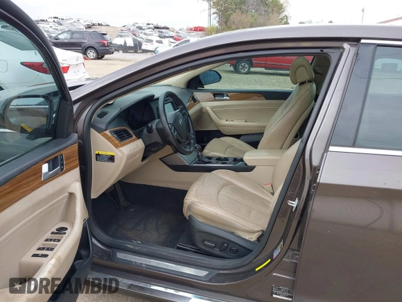 2015 Hyundai Sonata Limited with VIN 5NPE34AF4FH037765, listed as a IAAI auction lot 41887280 with 235,024 mi miles and . Bid and sale history available at carsss.com. Image 5.