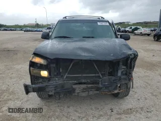 2002 Chevrolet Avalanche with VIN 3GNEC13T12G165778, listed as a Copart auction lot 79427234 with 275,313 mi miles and Salvage Title. Bid and sale history available at DreamBid. Image 5.