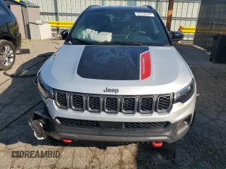 2025 Jeep Compass Trailhawk with VIN 3C4NJDDN0ST564544, listed as a Copart auction lot 63287955 with 7,390 mi miles and Clean title. Bid and sale history available at DreamBid. Image 5.