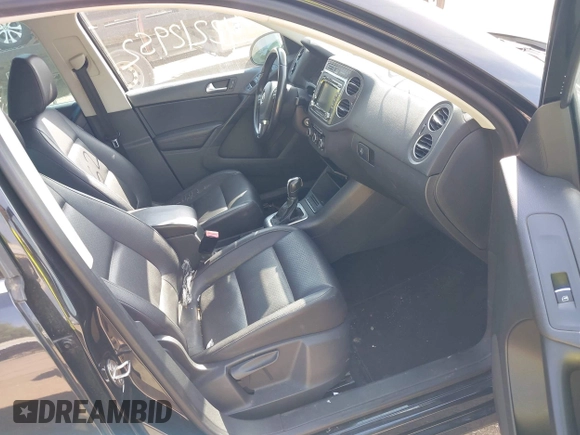 2012 Volkswagen Tiguan SEL with VIN WVGAV7AX5CW544968, listed as a IAAI auction lot 42212952 with 172,758 mi miles and . Bid and sale history available at DreamBid. Image 5.