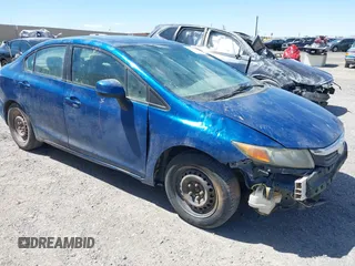 2012 Honda Civic LX z VIN 19XFB2F57CE352913, wystawiony jako IAAI lot #42251253 z przebiegiem 118 323 mil mil oraz . Historia ofert i sprzedaży dostępna na DreamBid. Obrazek 1.