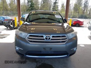 2012 Toyota Highlander Limited with VIN 5TDDK3EH5CS101760, listed as a IAAI auction lot 41993875 with 318,423 mi miles. Bid and sale history available at carsss.com. Image 12.
