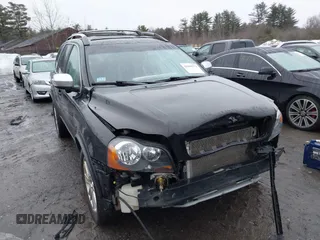 2008 Volvo XC90 V8 with VIN YV4CZ852281449159, listed as a IAAI auction lot 41665173 with 204,715 mi miles. Bid and sale history available at carsss.com. Image 1.